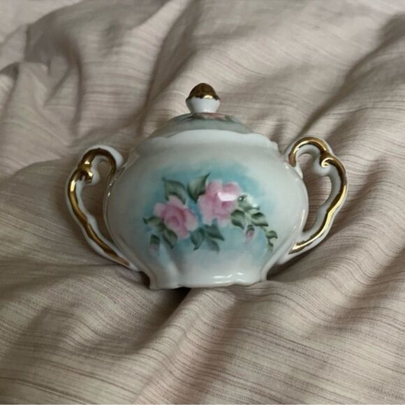 Mini Cream Sugar Vintage 1972 Hand Painted White Blue Roses Signed 🎉 HOST PICK 🎉 - Picture 15 of 16